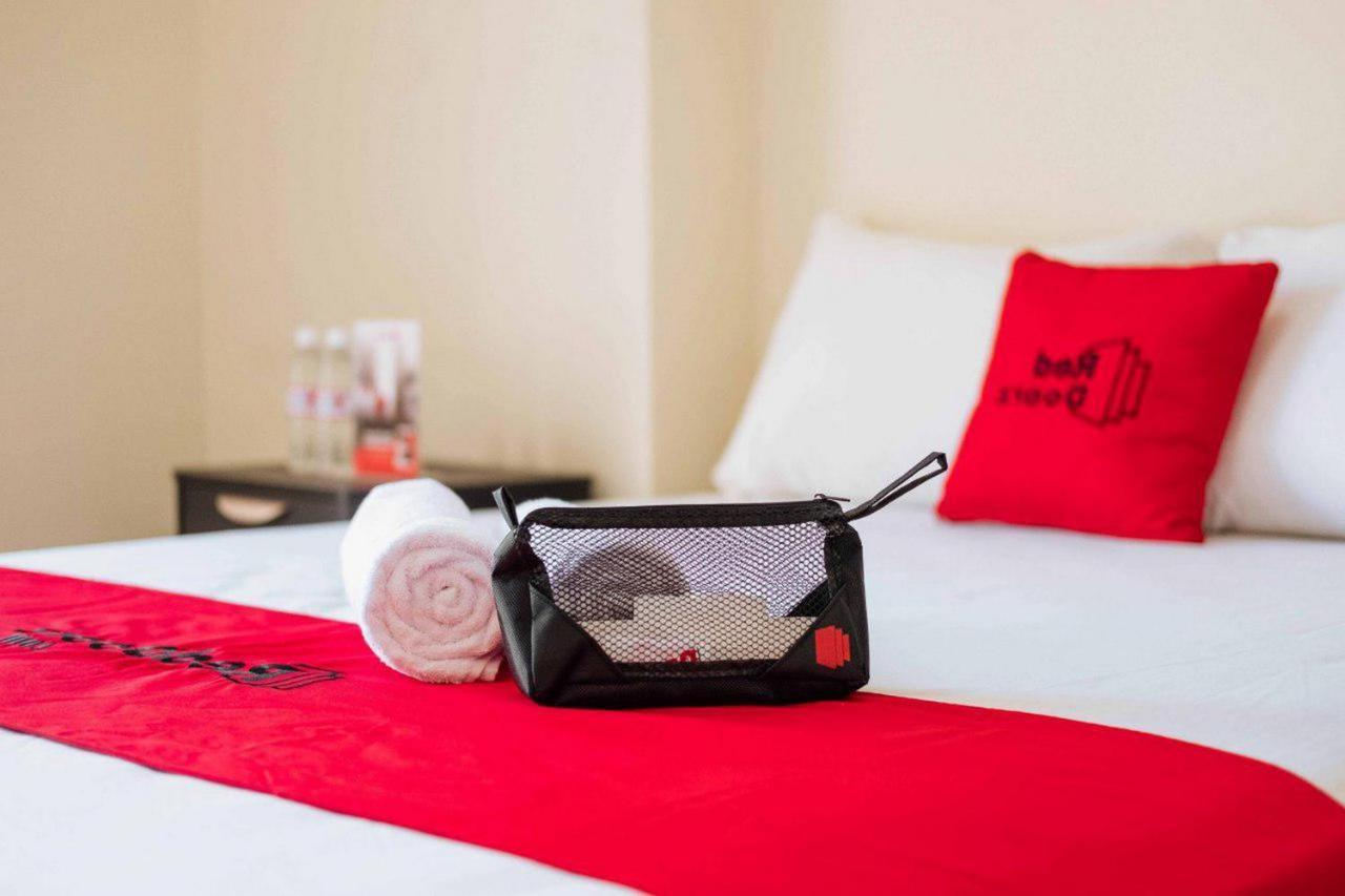 Reddoorz @ Jalan Brigjend Katamso Medan 2 Hotel Ngoại thất bức ảnh