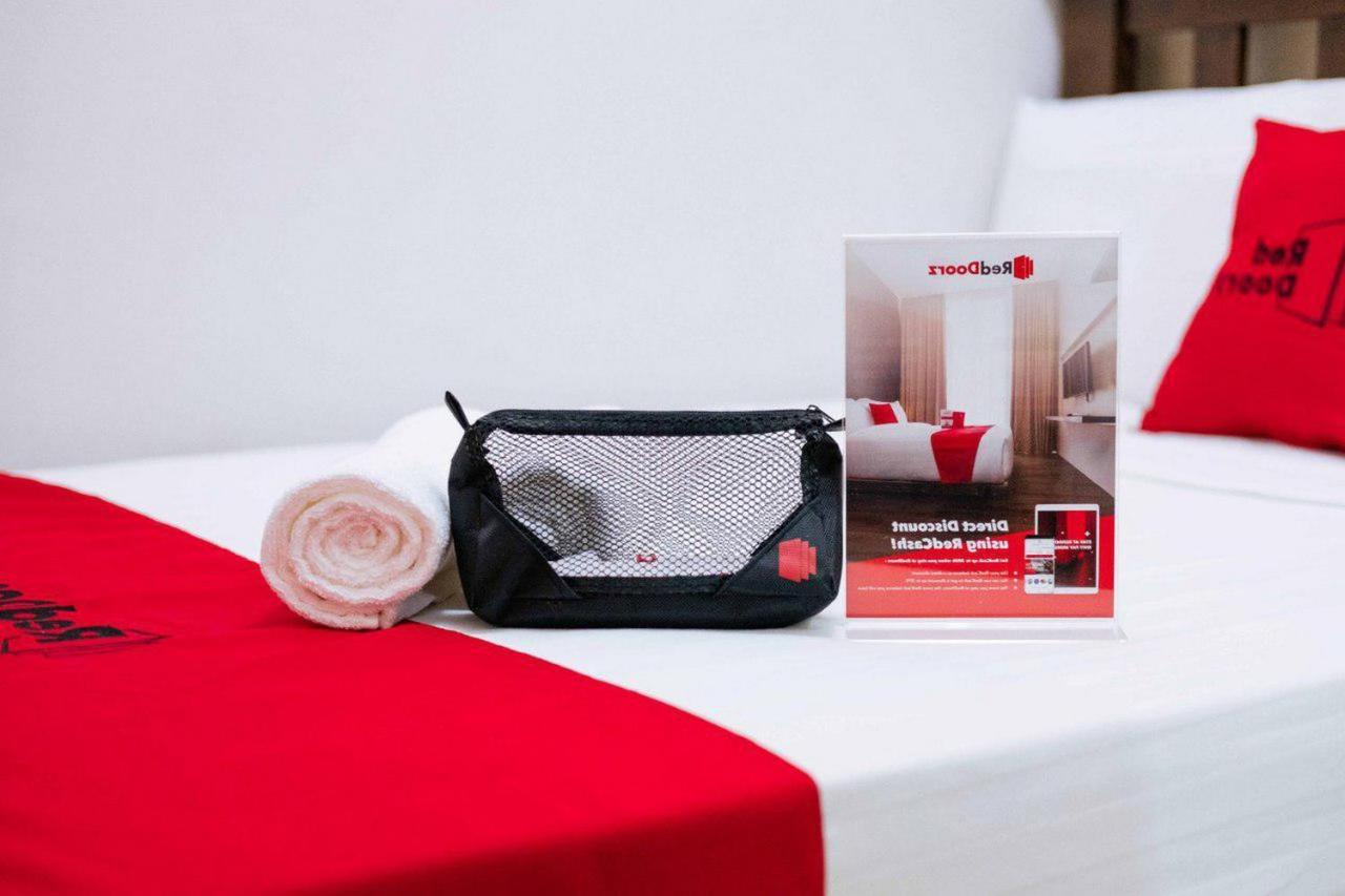 Reddoorz @ Jalan Brigjend Katamso Medan 2 Hotel Ngoại thất bức ảnh