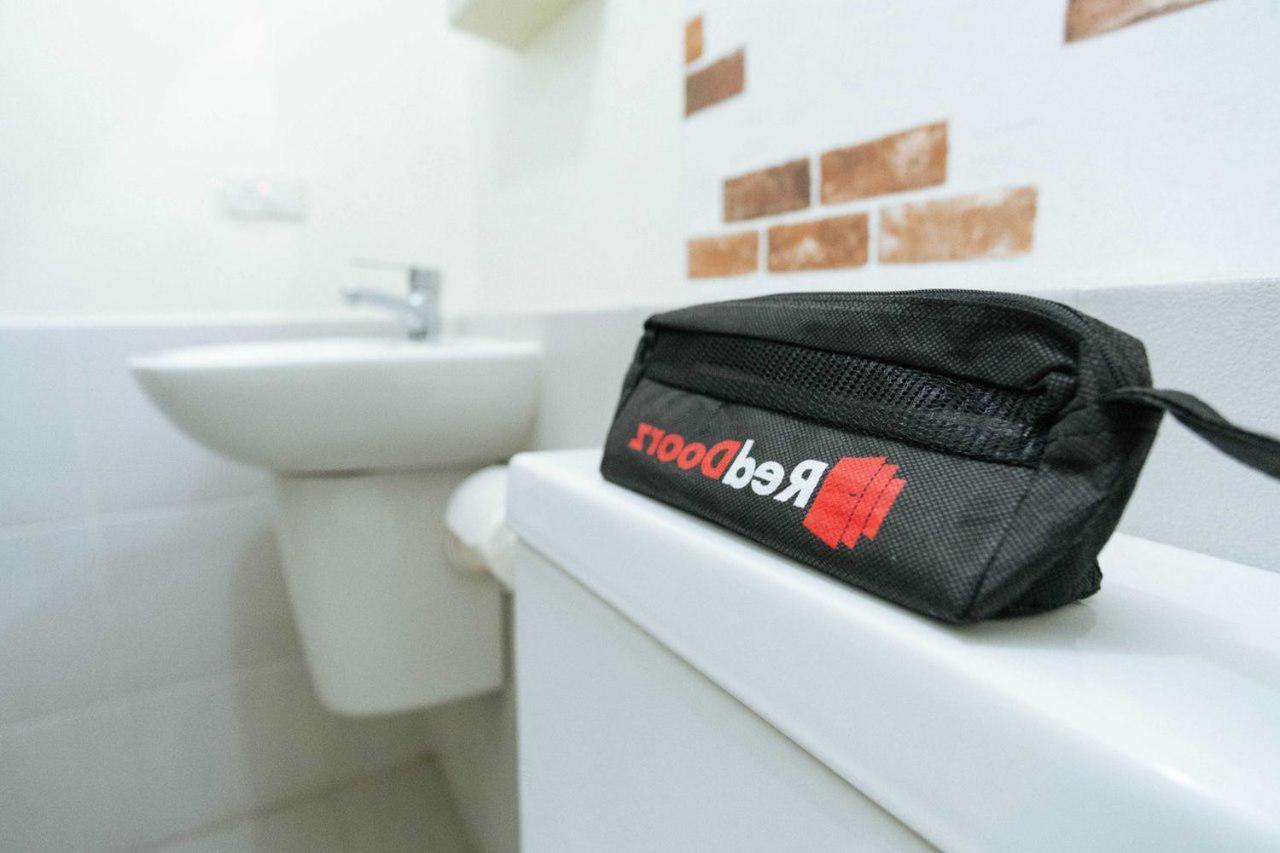 Reddoorz @ Jalan Brigjend Katamso Medan 2 Hotel Ngoại thất bức ảnh